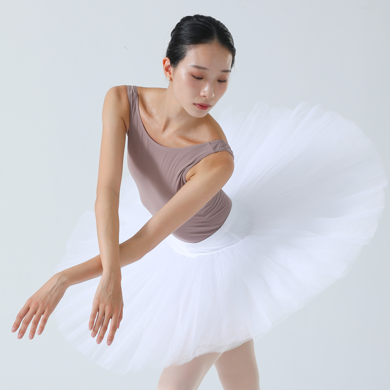 One-Piece Exercise Suit, Aeria - Yoga Fitness Model 评论和价格