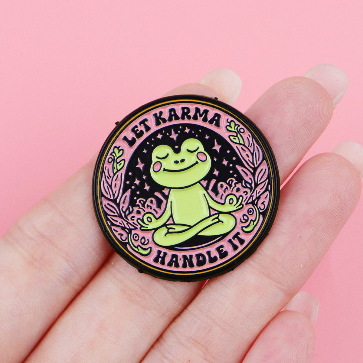 Yoga Frog Enamel Pin LET KARMA - Yoga Fitness Model 评论和价格